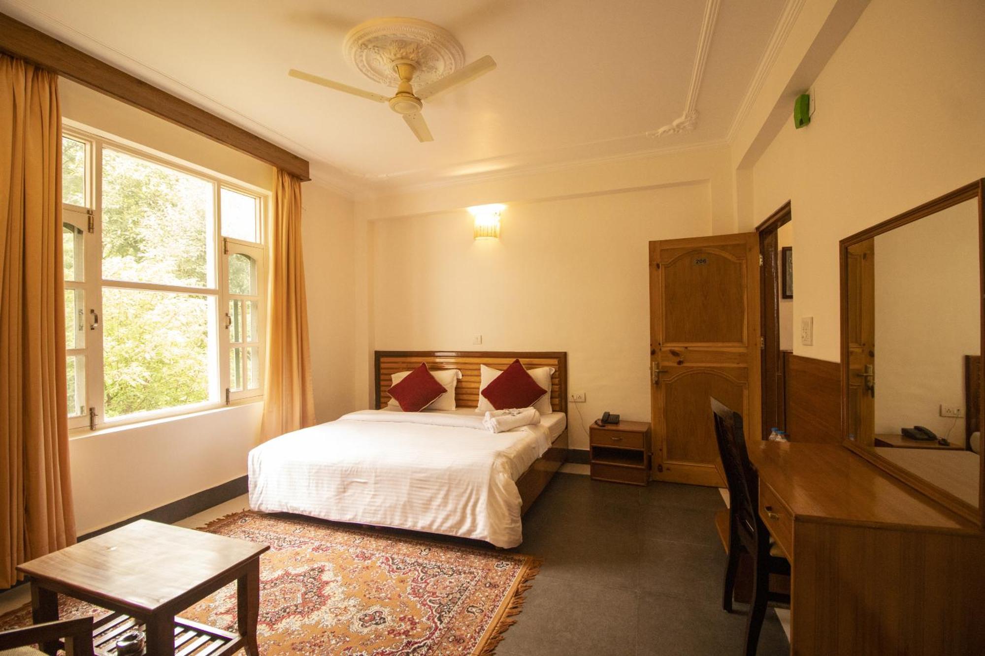 Wow Stayz2 Hotel The Lodge Dharamshala Luaran gambar