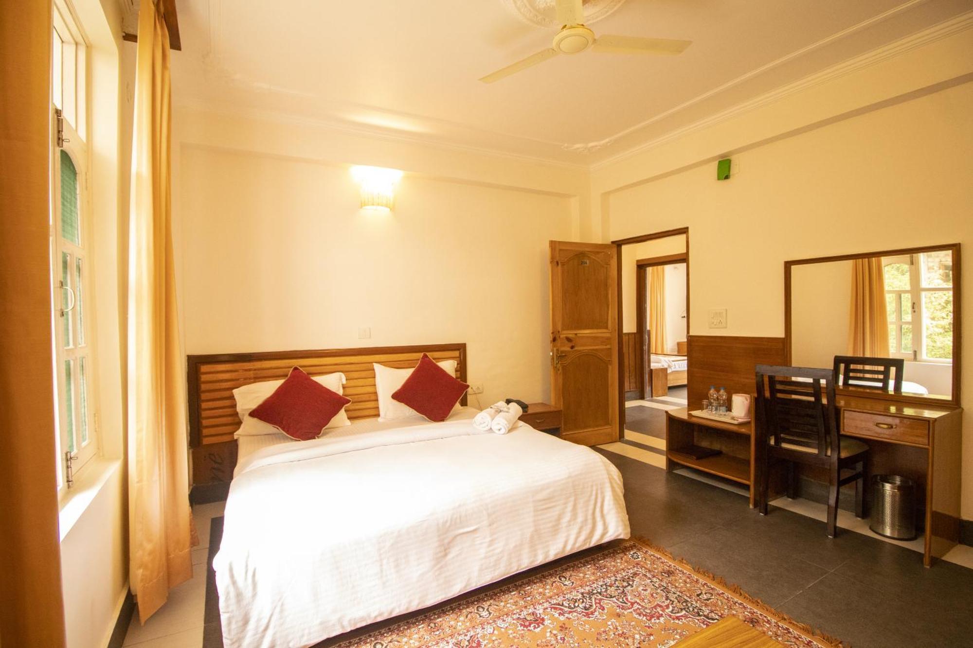 Wow Stayz2 Hotel The Lodge Dharamshala Luaran gambar