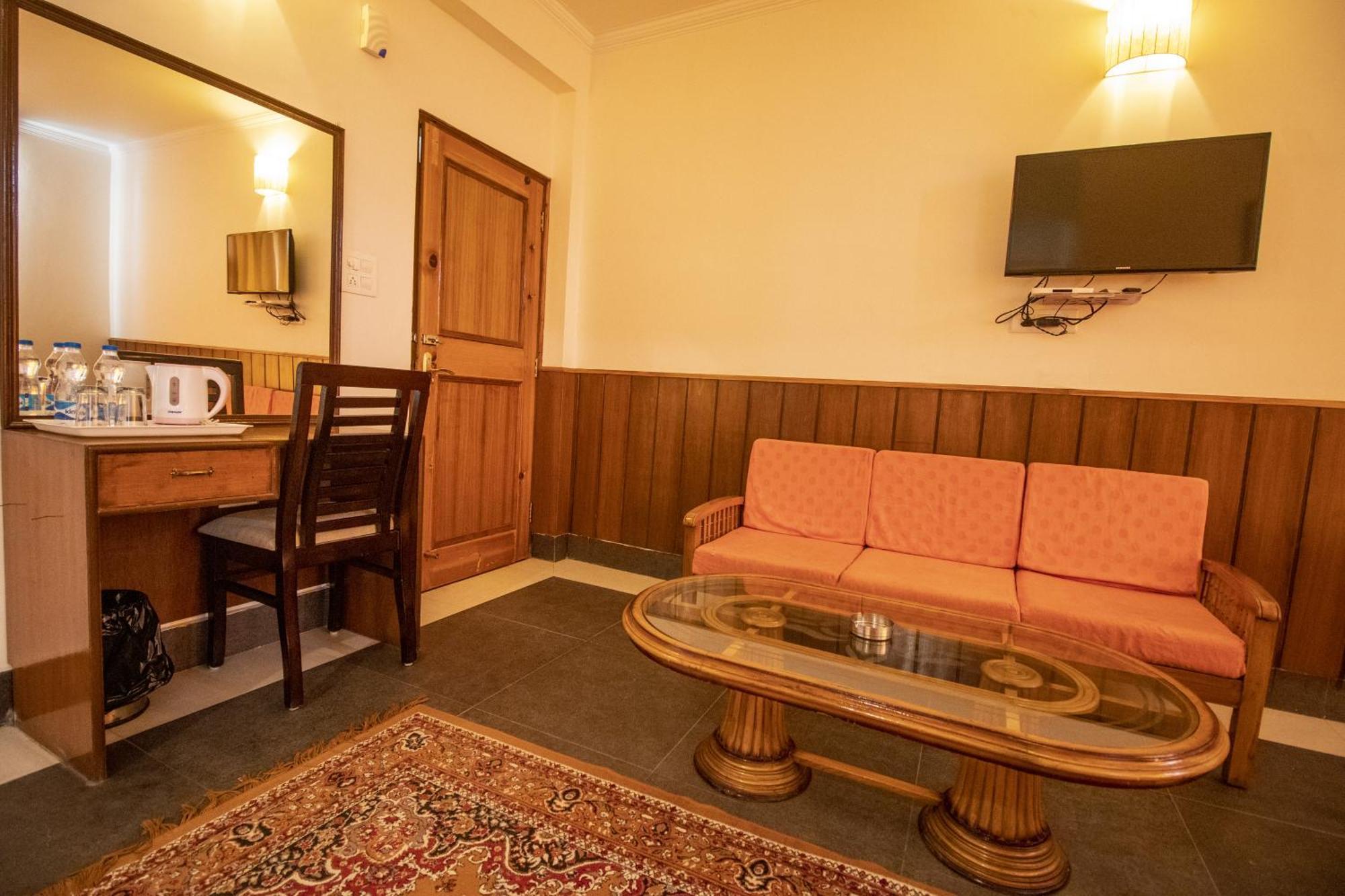 Wow Stayz2 Hotel The Lodge Dharamshala Luaran gambar