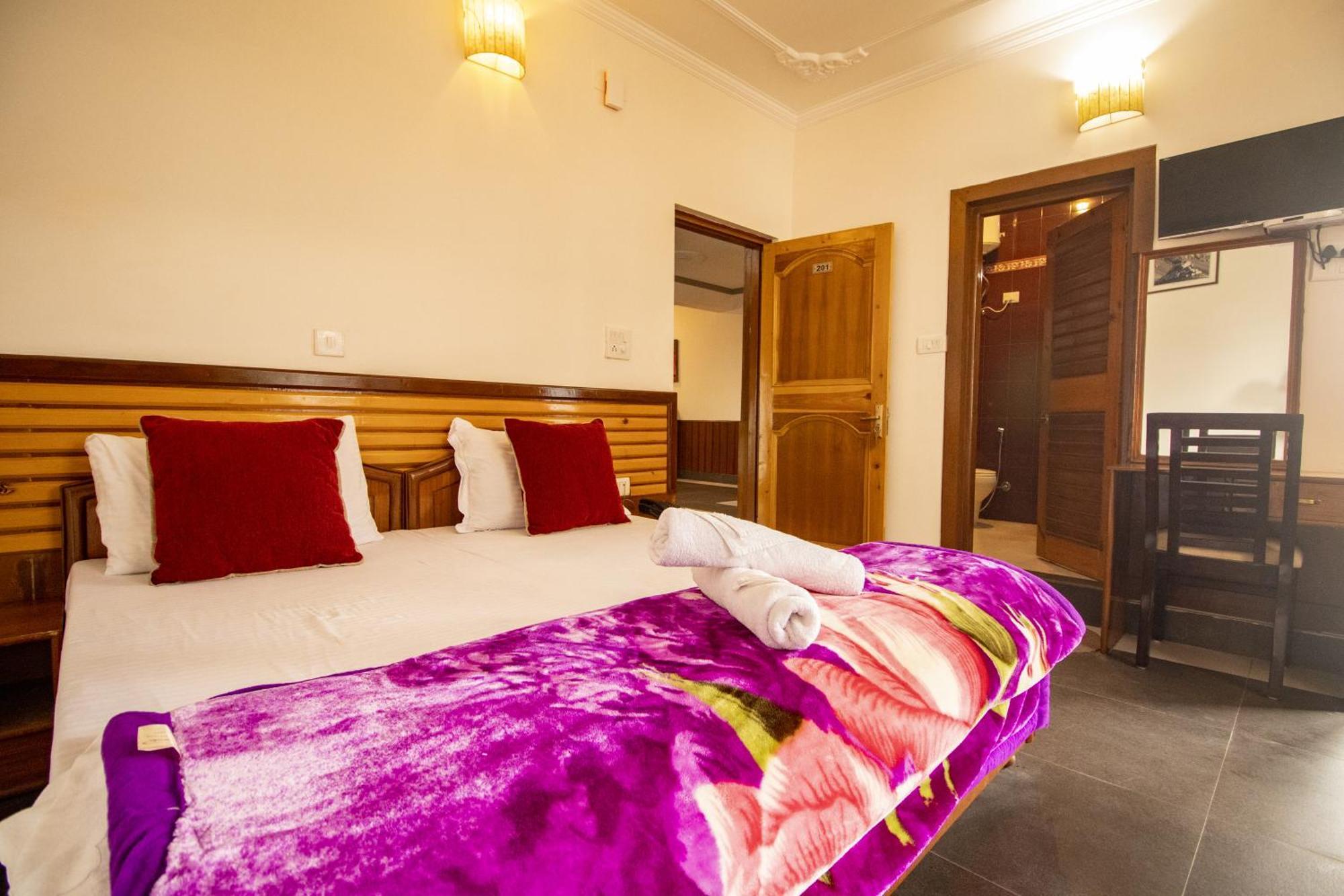 Wow Stayz2 Hotel The Lodge Dharamshala Luaran gambar
