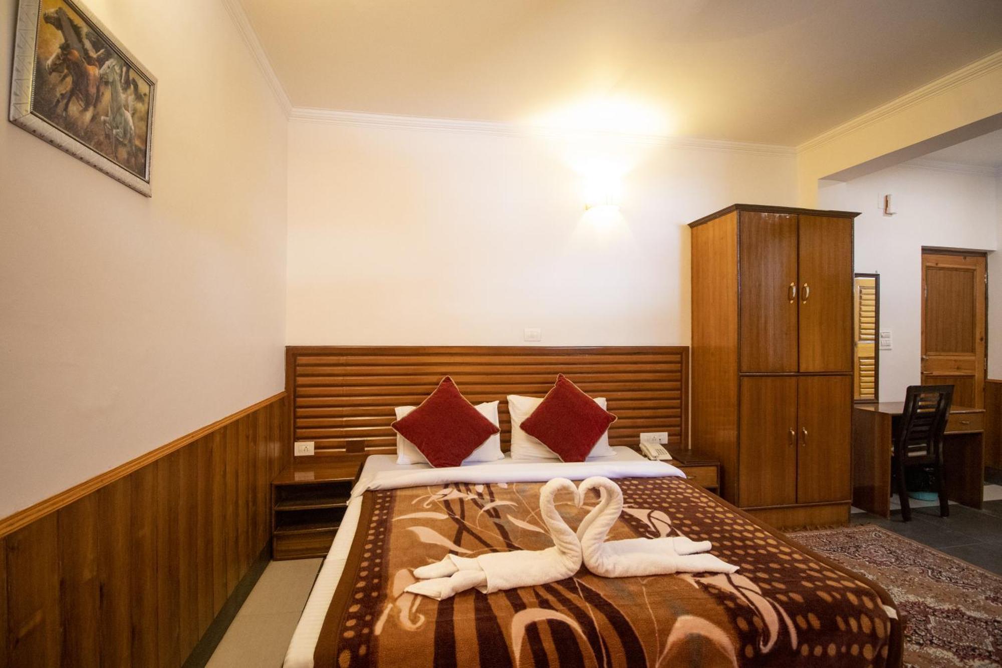 Wow Stayz2 Hotel The Lodge Dharamshala Luaran gambar